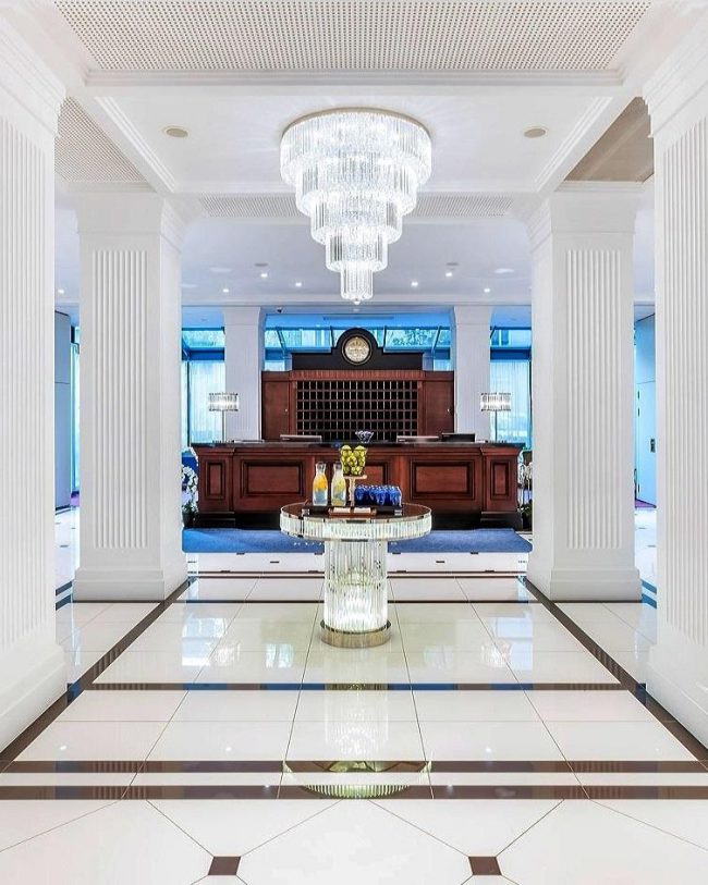 Eurostar Danube Budapest Kristálycsillár és Kristályasztal