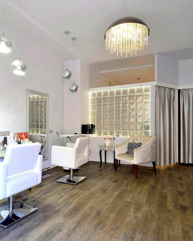 Beauty Box fodrászat kristálycsillár